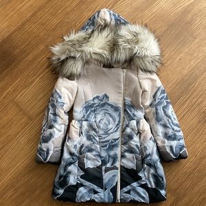 Beautiful Junona Girl Winter Floral Print Faux Fur Hooded Coat Size 6-7 122